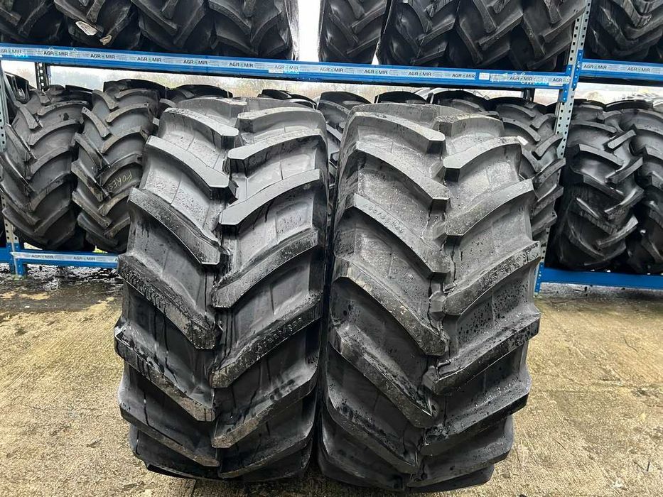 Anvelope radiale noi 600/65 R28 pentru tractor fata John Deere