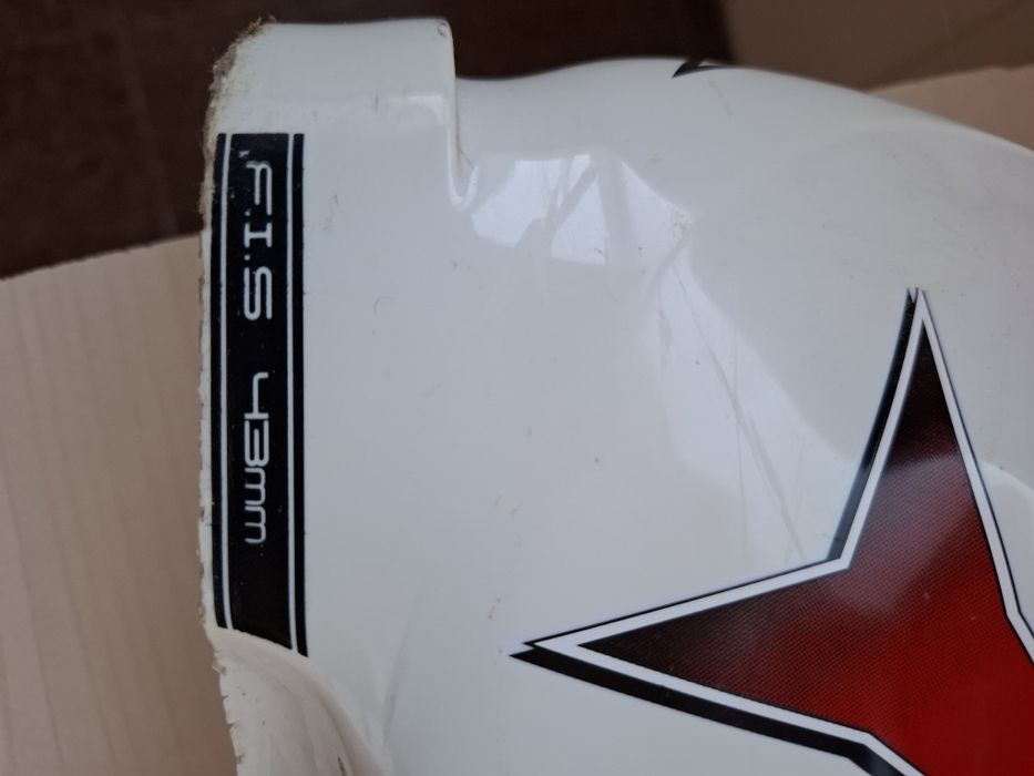 Ски обувки       .