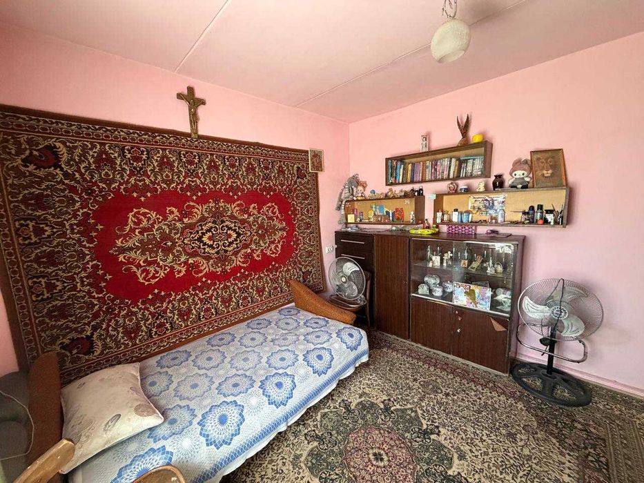Продаётся 4х комн квартира на 2 этаже Ор-р Аэропорт