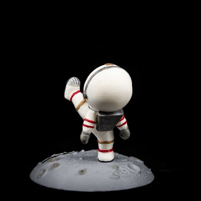 Astronaut Stand Telefon 3D Print – Vopsit Manual – Unic