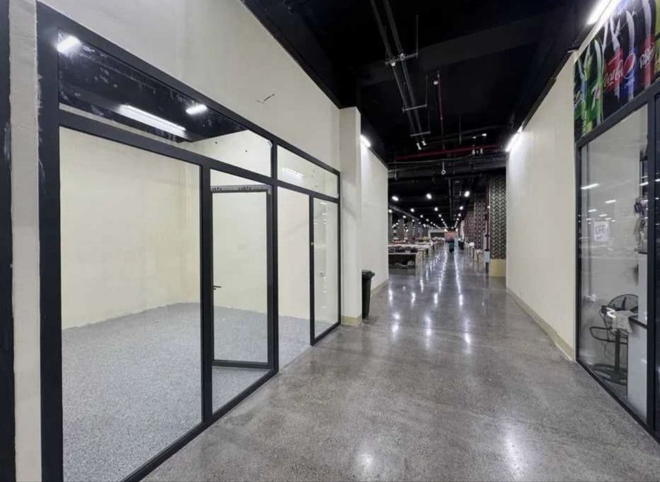 Ibn Sino Stroy Mart 4 этаж 9 квадратов продается  Срочно!