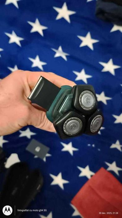 Shaver Series 5000 Aparat de bărbierit electric umed şi uscat