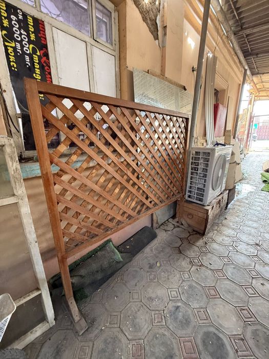 Продается стойки деревянные