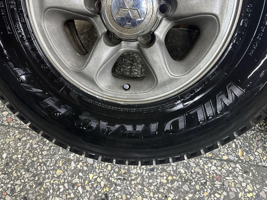 Продам колеса 4 шт  ( шины с дисками )