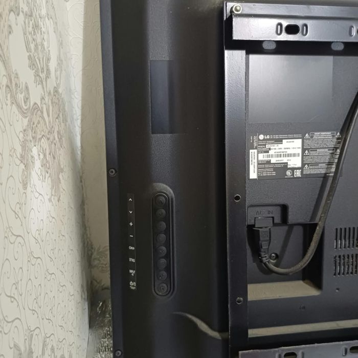 Телевизор LG 125 см