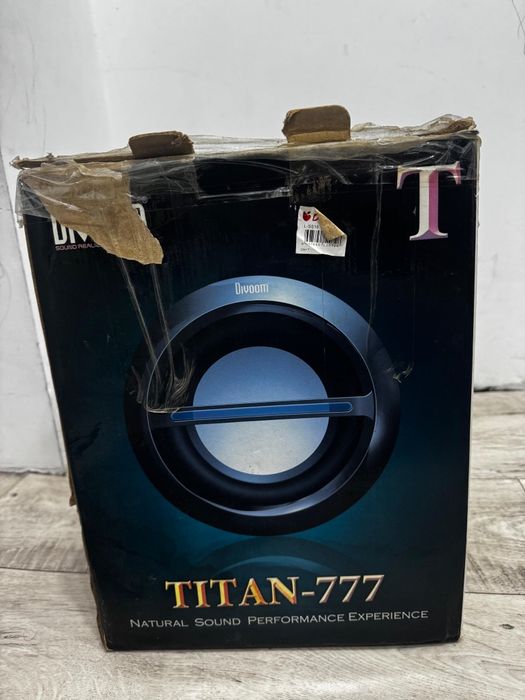 Колонка большая и два доп рядом