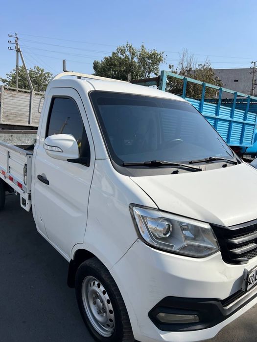 Changan t 3 sotilad salondan olingan