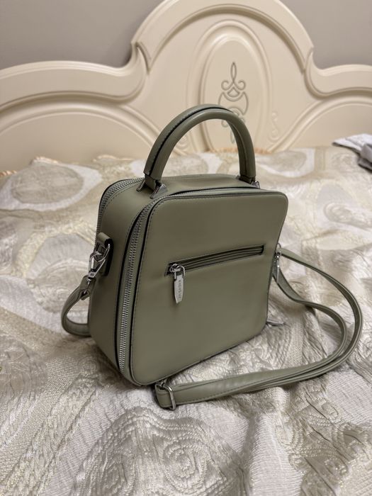 Сумка оливкого цвета