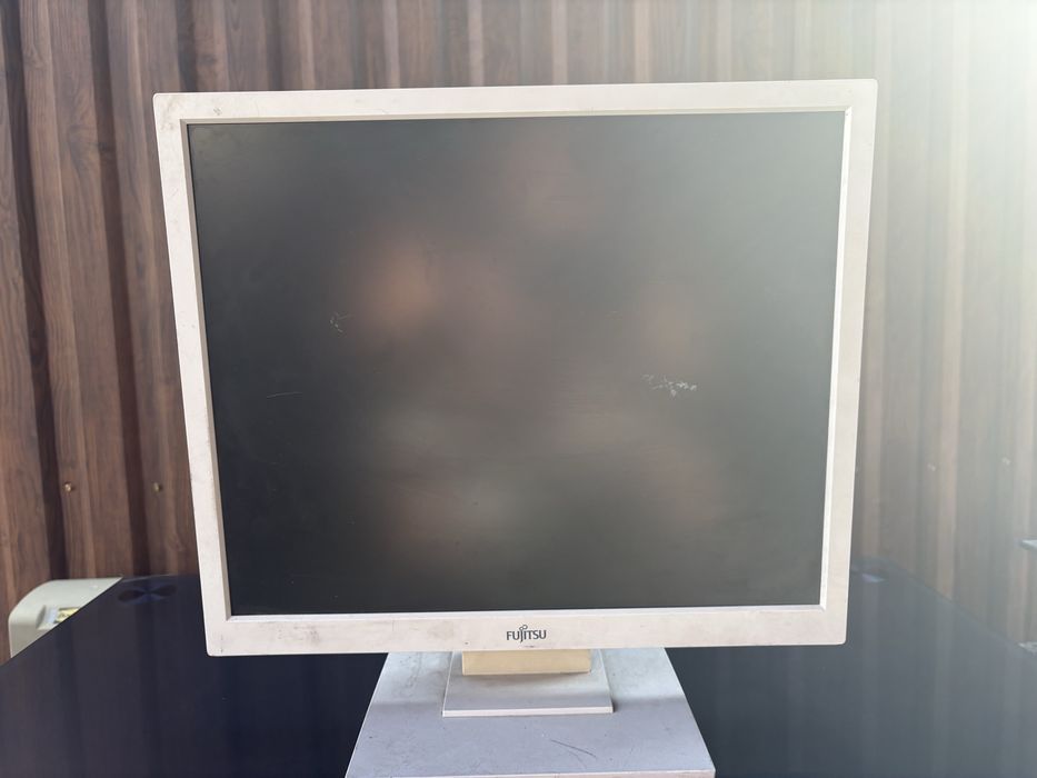 Мониторы Beng, Fujitsu, Ctx