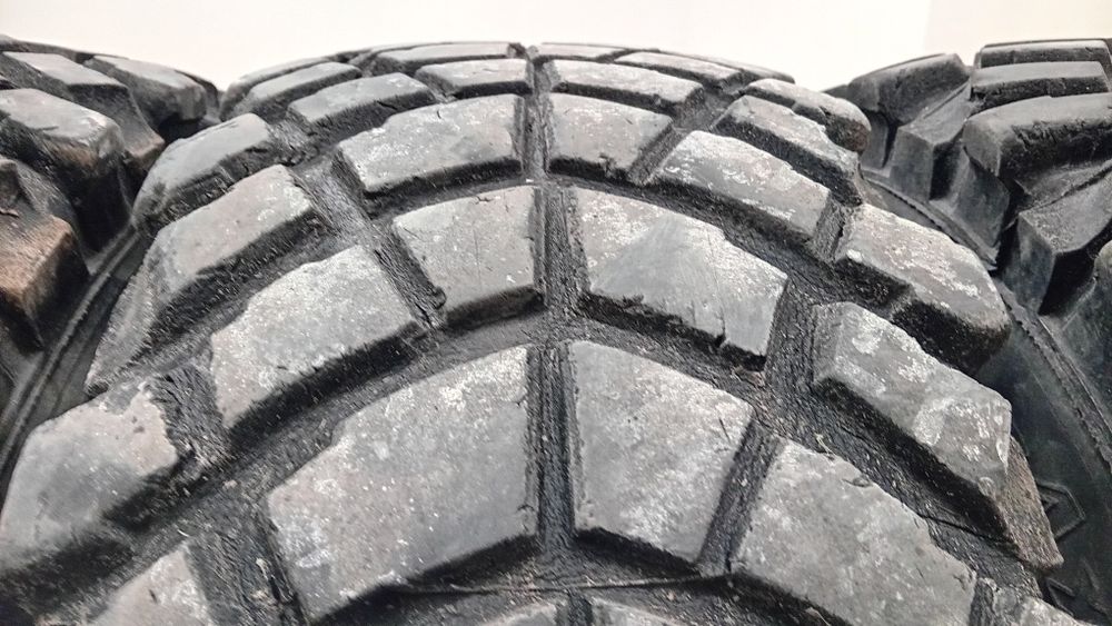 Гуми с джанти 31x10.5R15 6х139.7 - 5 бр.