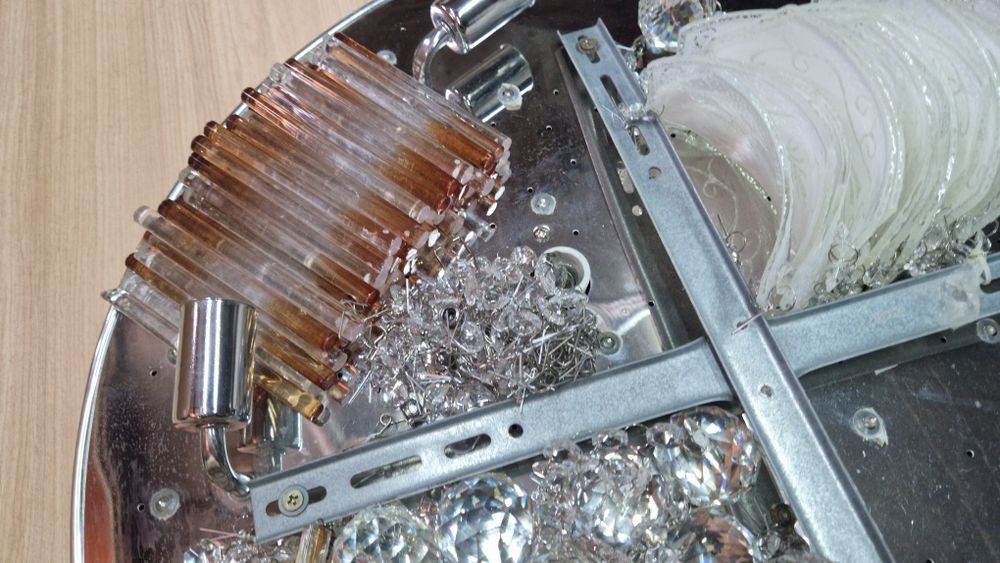 Люстра не собраная