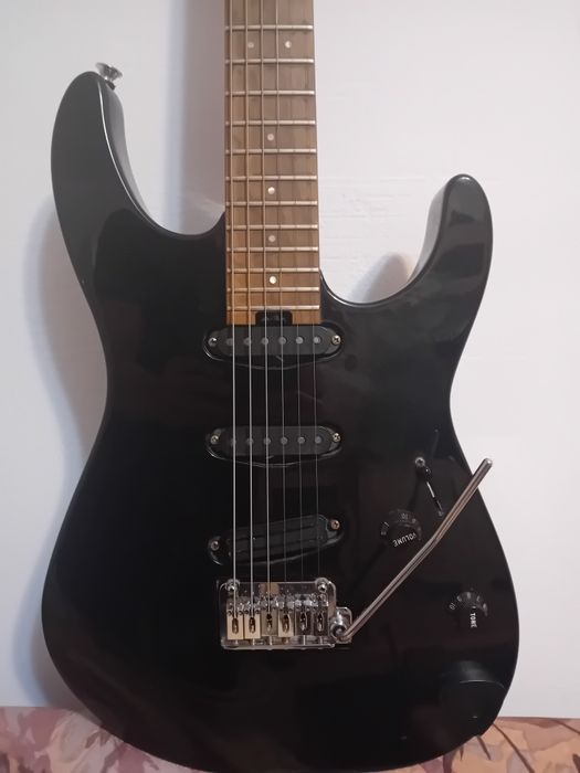 Charvel Pro-Mod DK22 SSS 2PT CM – Gloss Black