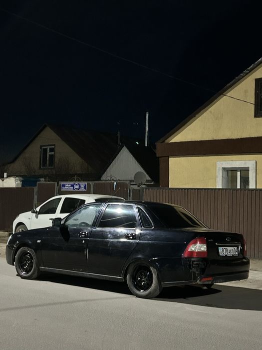 Продам приору 2011