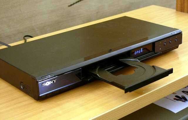 Sony BDP-S360 Blu-Ray DISC/DVD Player