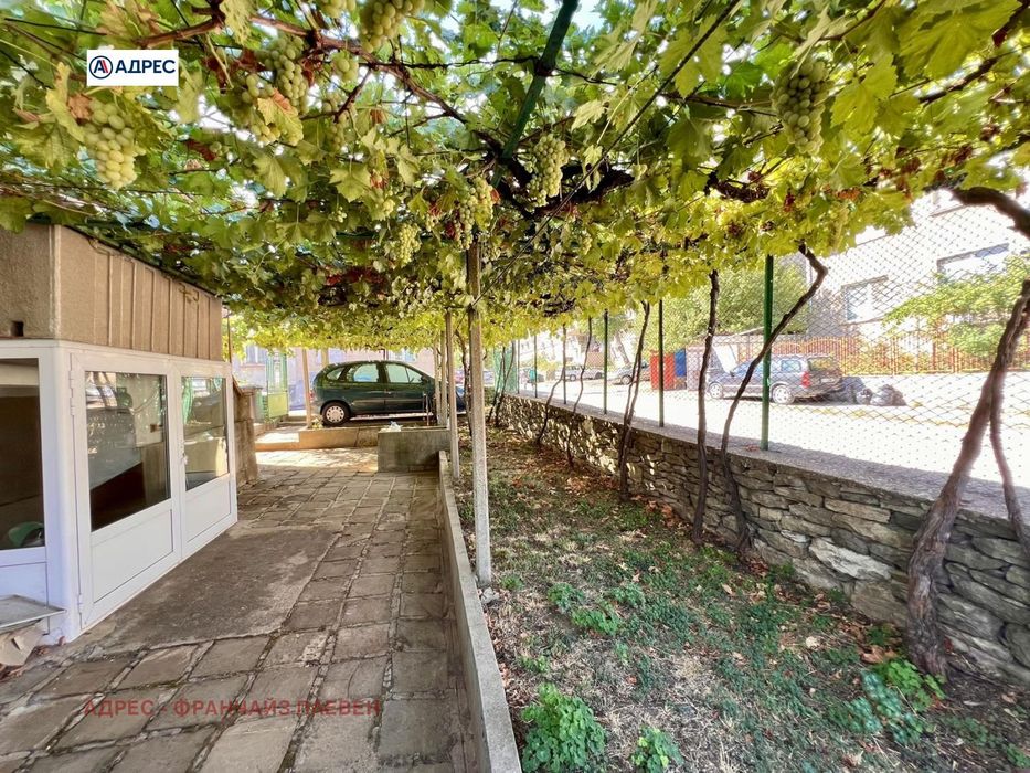 Продава се Къща в Ловеч, Младост - 124 кв.м за 992 €/кв.м - Снимка #2