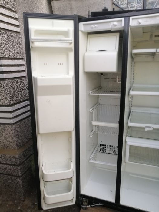 Американски тип хладилник AEG