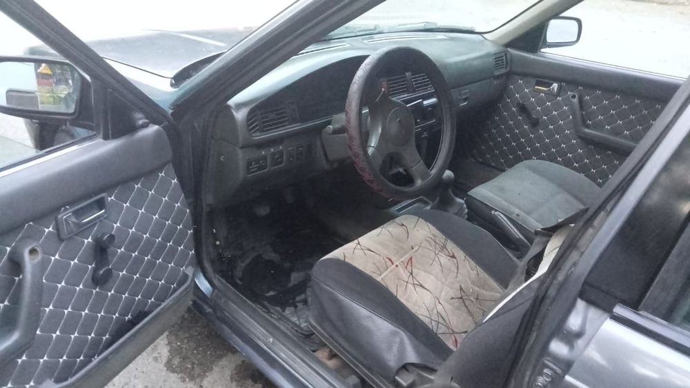 Срочно продам Мазду 626