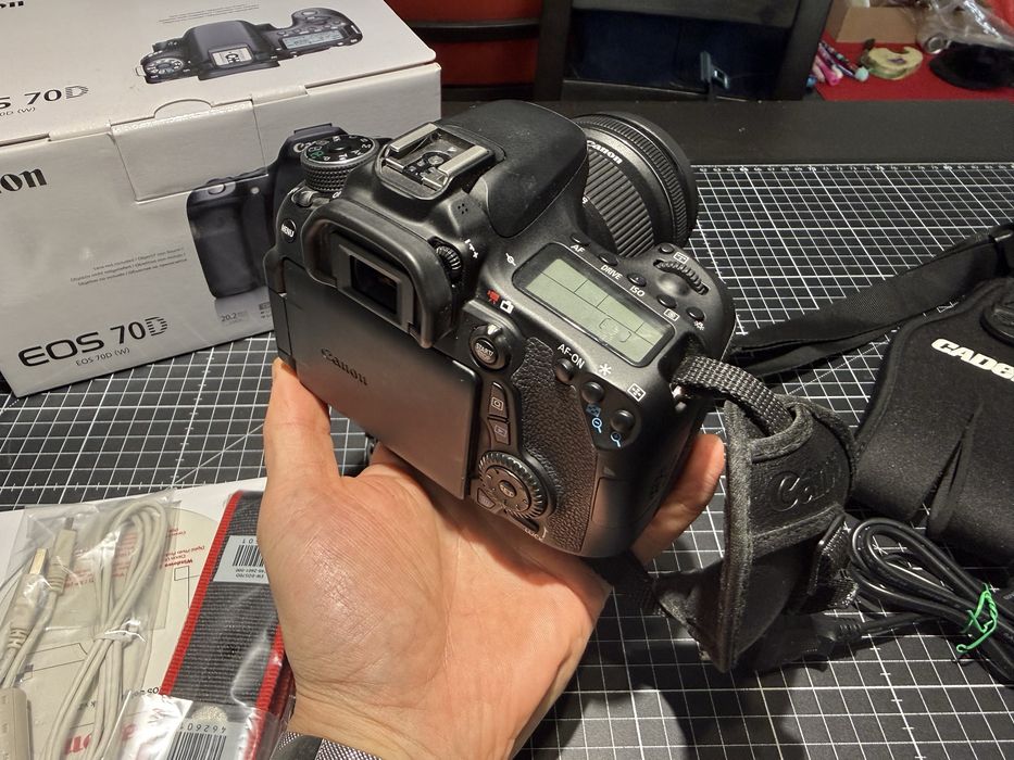 Camera foto/video DSLR Canon EOS 70D Body - in stare perfecta de funcționare