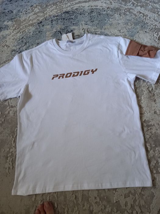 Мъжка бяла тениска