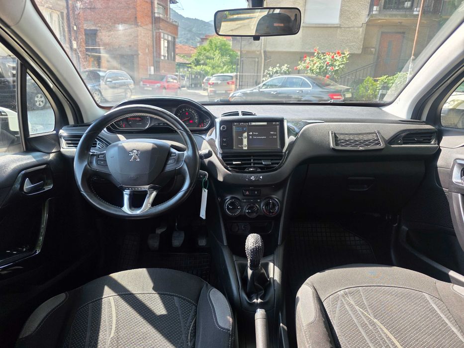 Peugeot 208 1.4i Бензин Газ Климатик Фейслифт