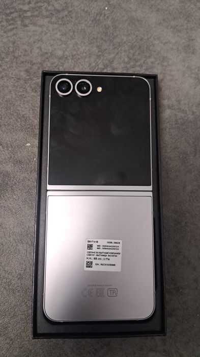 Samsung Galaxy Z Flip 6