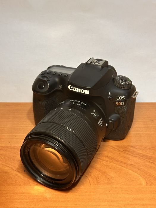 Canon 90d с объективом 18-135
