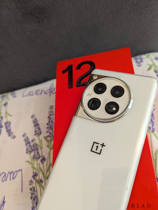 One plus 12 12/256