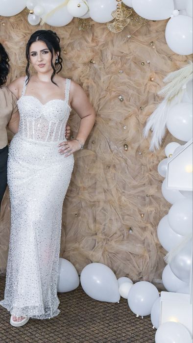 Rochie din dantela cu margele