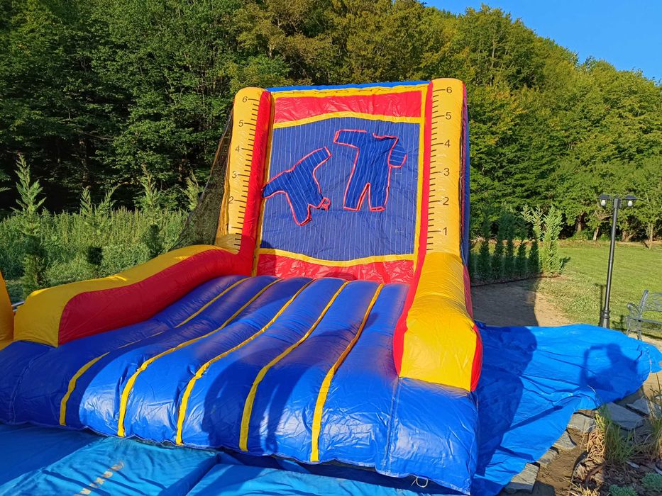 Надуваем замък,батут, човешка джага, зорб топки или пързалка под наем.