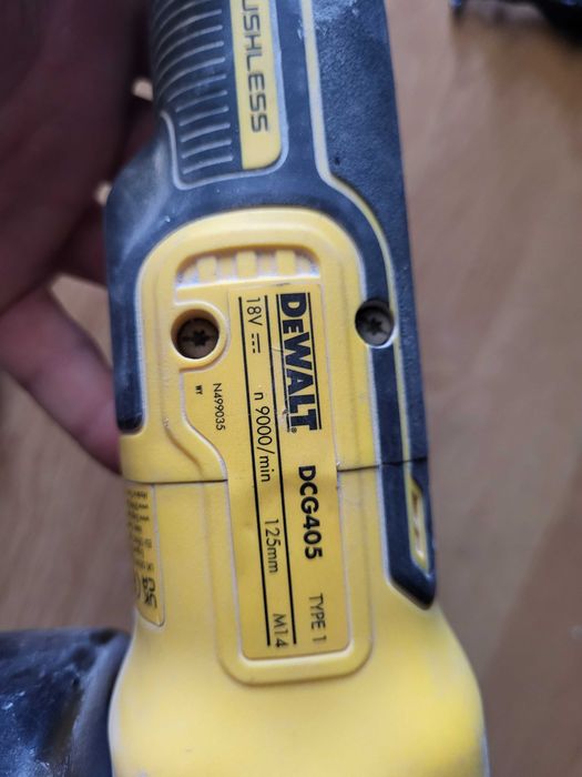 Ploizor Unghiular DEWALT DCG405