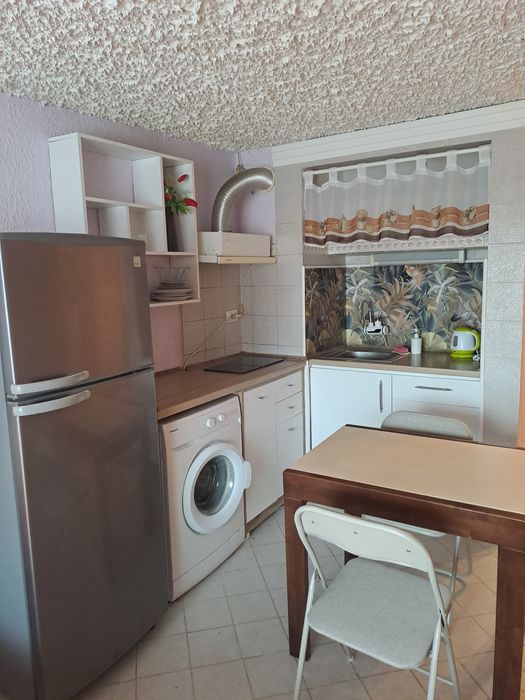 Дава се под наем Едностаен апартамент в к.к. Дюни - 28 кв.м за 25.5 € - Снимка #1