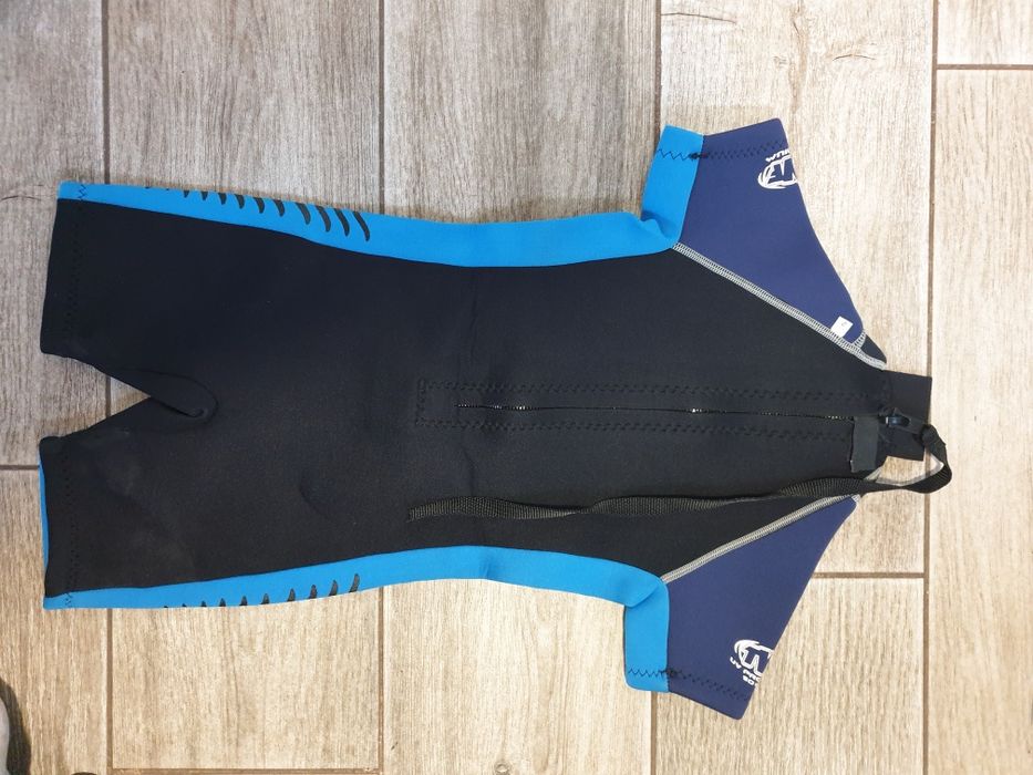 Costum de înot pentru băieți  mas 4 ani