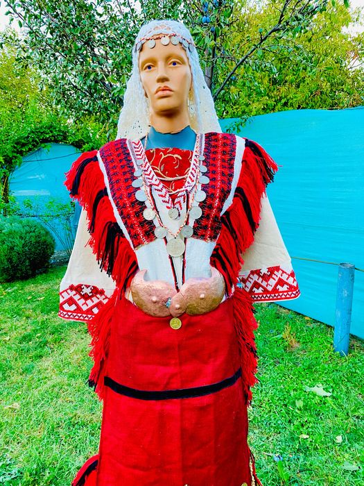 Автентична Пиринска Носия