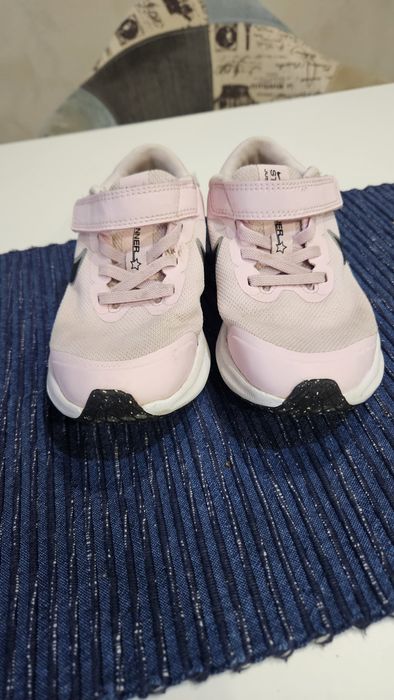 Детски маратонко nike