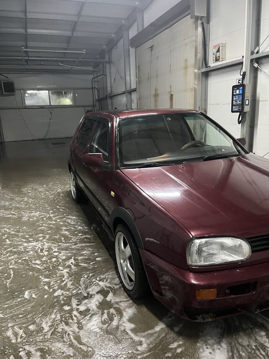 продам гольф 3 1.8 СРОЧНО
