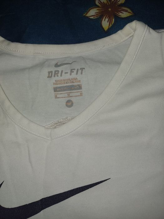 Maieu marca Nike alb