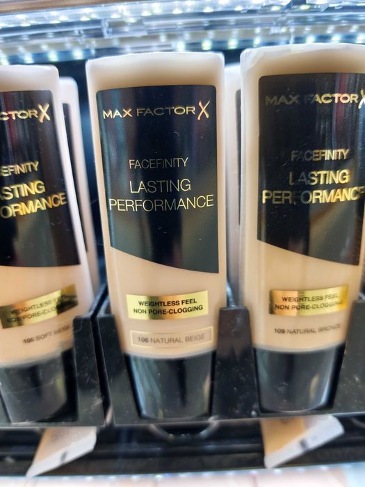 Фон дьо тен MaxFactor