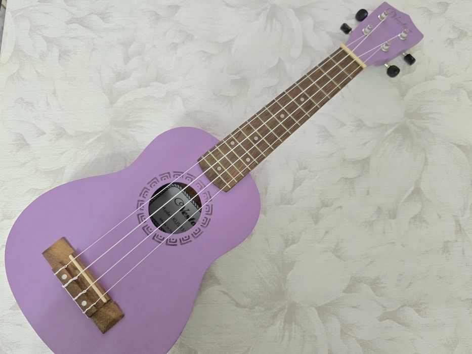 Продам Укулеле Veston
