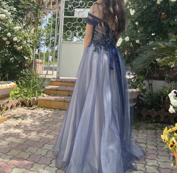 Абитурентска рокля