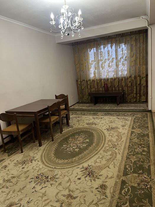 Сдаётся 3х комнатная квартира в Караташе. 7 этаж 12 этажного дома