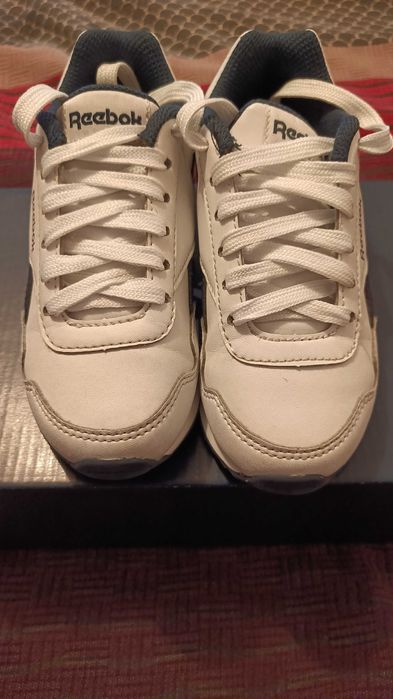 Adidași Reebok albi stare foarte bună comozi casual ca noi, nike adidas ecco asics salomon merrel