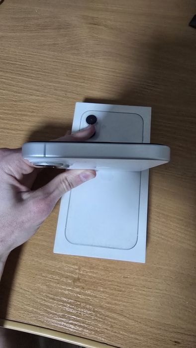 Айфон 16 плюс 128 gb акб 100%