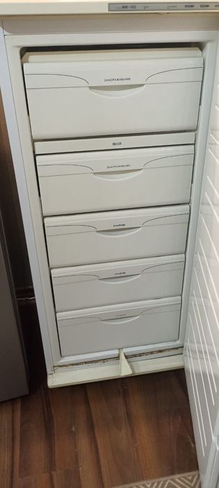 Продам морозильник Атлант