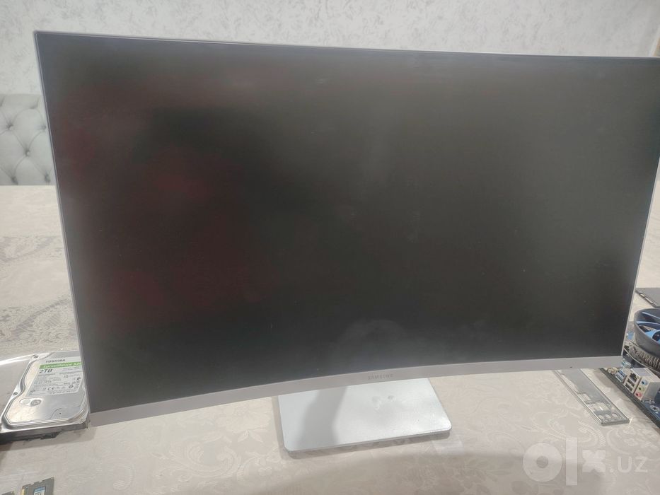 Samsung 27 curved oq rangda.