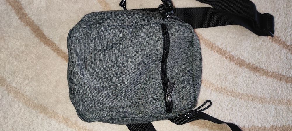 Gentuță umăr Eastpak