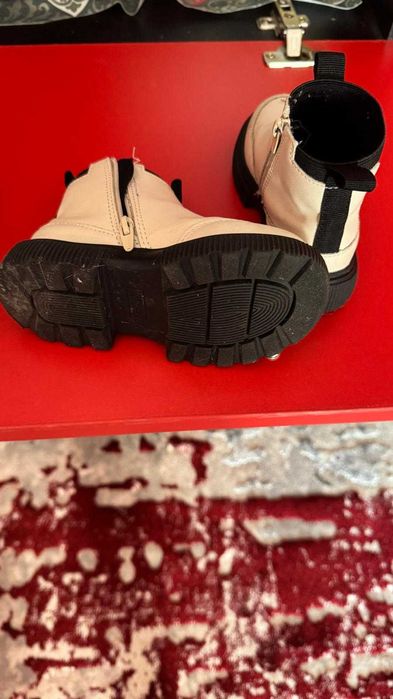 Vand botine fata Zara