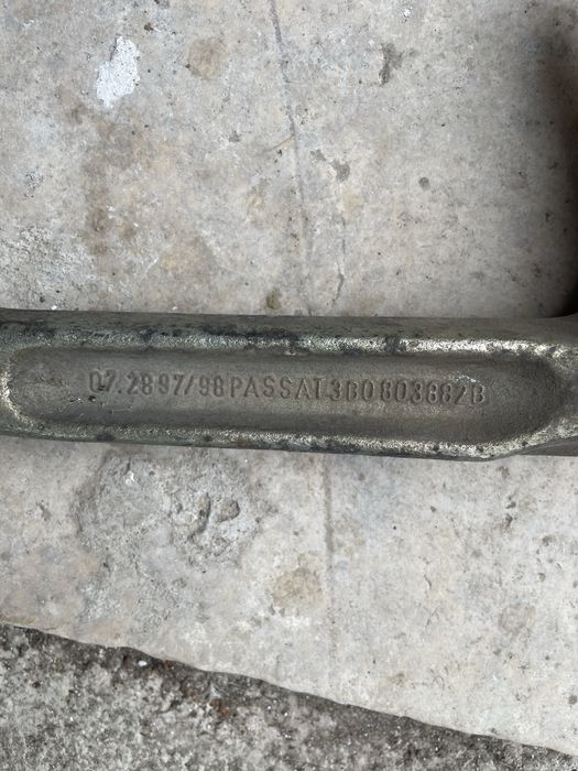 Теглич за pasat B3