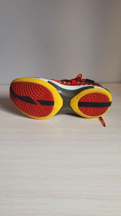 Баскетбольные кроссовки Li Ning