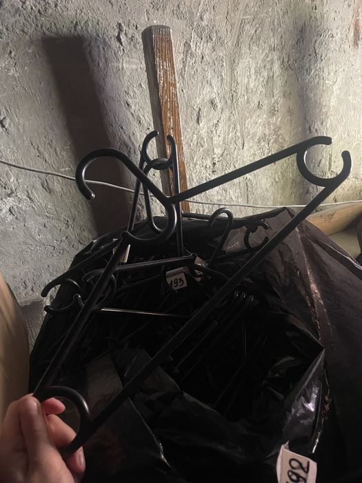 Продам вешалки/ плечики