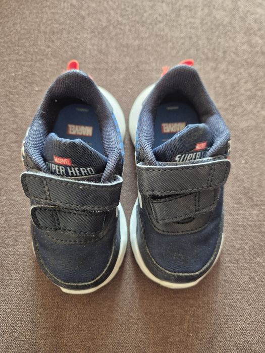 Детски маратонки 20 и 22 номер